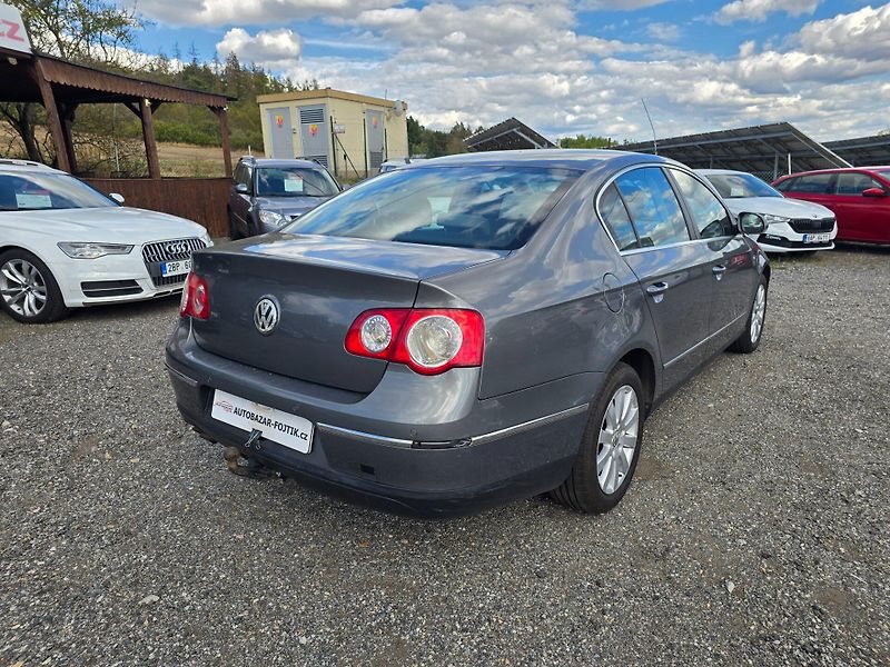 Volkswagen Passat (2005) 2.0 TDi 103KW Comfort - fotka 7 z 23