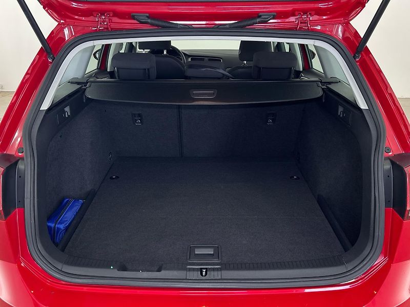 Volkswagen Golf Trendline - fotka 10 z 28