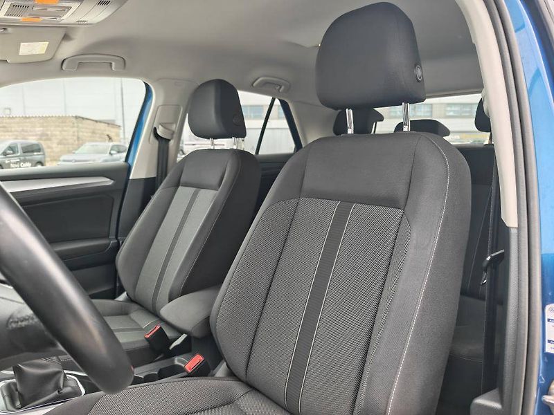 Volkswagen T-Roc Life 6G 1,0TSI - fotka 6 z 22