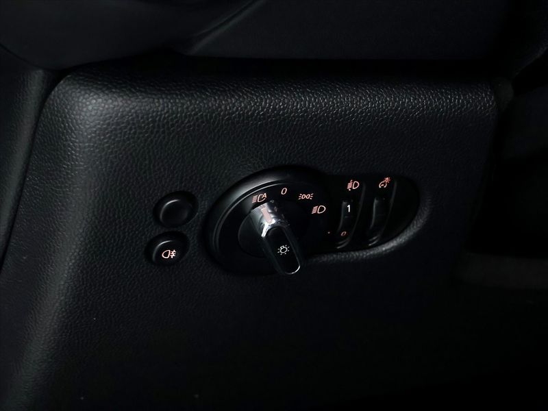 Mini Cooper 1,5 100kW CZ DPH LED - fotka 14 z 35