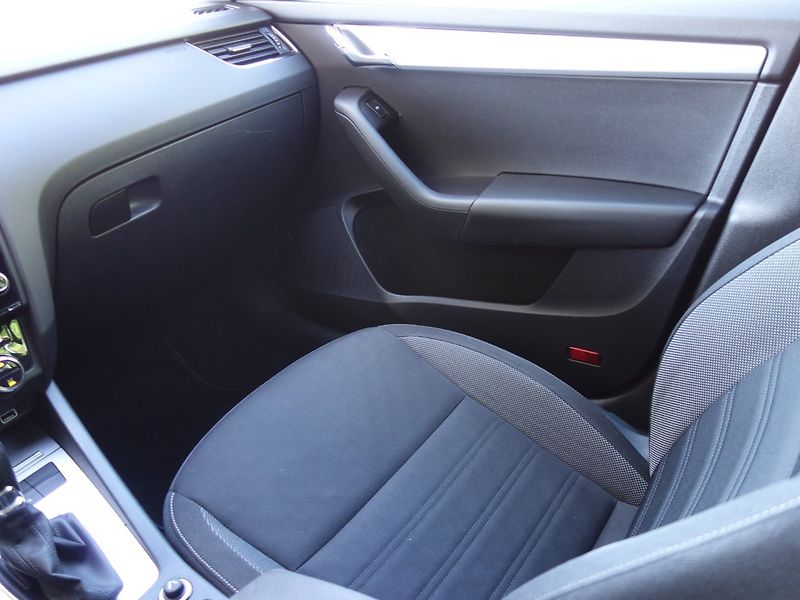 Škoda Octavia (2019) 2.0TDI 110kW DSG -VÝBAVA-DPH! - fotka 14 z 47