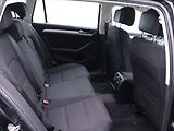 Volkswagen Passat 1,6 TDI Highline NAVI LED - náhled 12