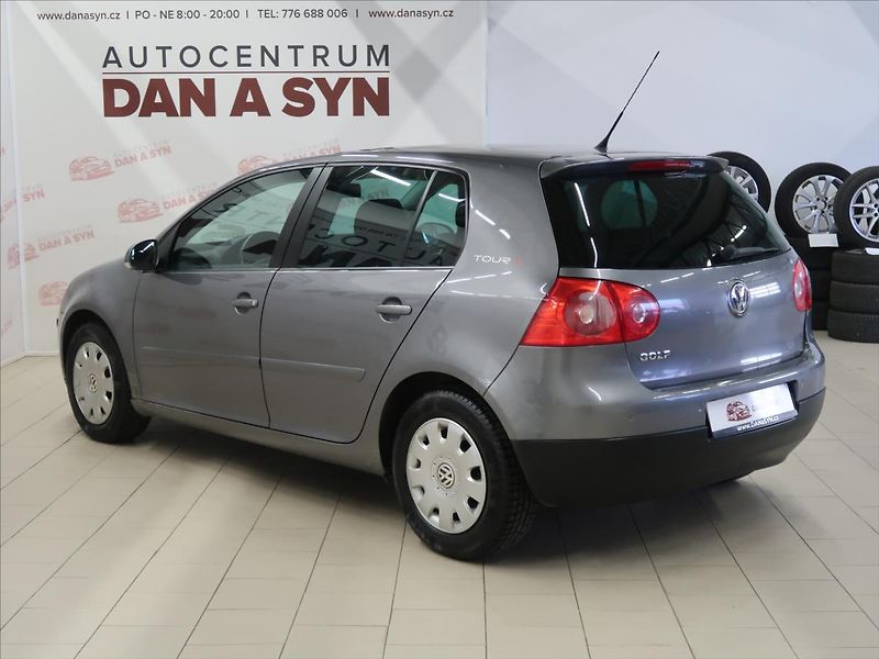 Volkswagen Golf 1,4 i Tour JEN 83500 KM! - fotka 6 z 33
