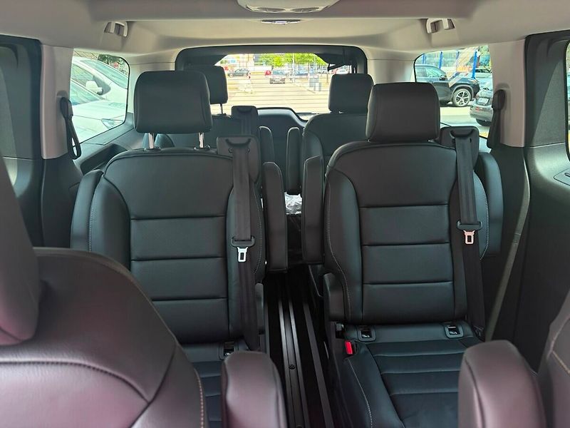 Toyota ProAce Verso 2.2 Glasss Van Vip - fotka 13 z 18