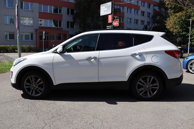 Hyundai Santa Fe Santa Fe 2.2 CRDi 4x4 ČR 1.MAJ - fotka 18 z 59