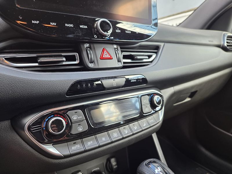 Hyundai i30 1.5-N-LINE-TOP STAV-AUTOMAT - fotka 9 z 21