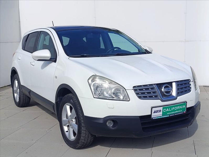 Nissan Qashqai 1,5 DCi Navi Kamera Panorama - fotka 4 z 31