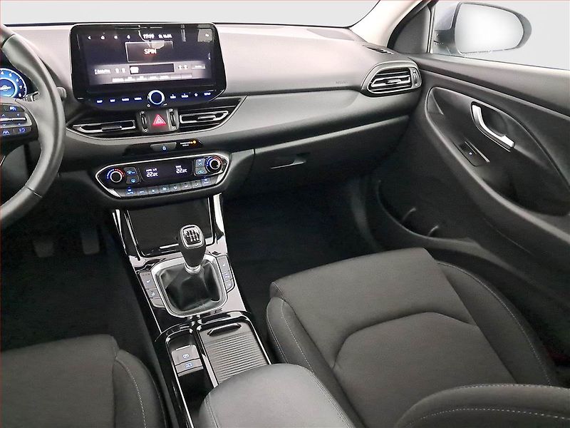 Hyundai i30 (2024) Style 1.0 T-GDI, ČR,1.maj - fotka 8 z 17