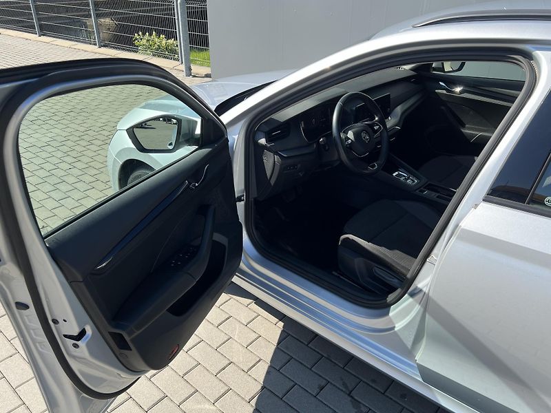 Škoda Octavia (2021) 2,0TDi 110kW AMBITION DSG 4x4 - fotka 9 z 41