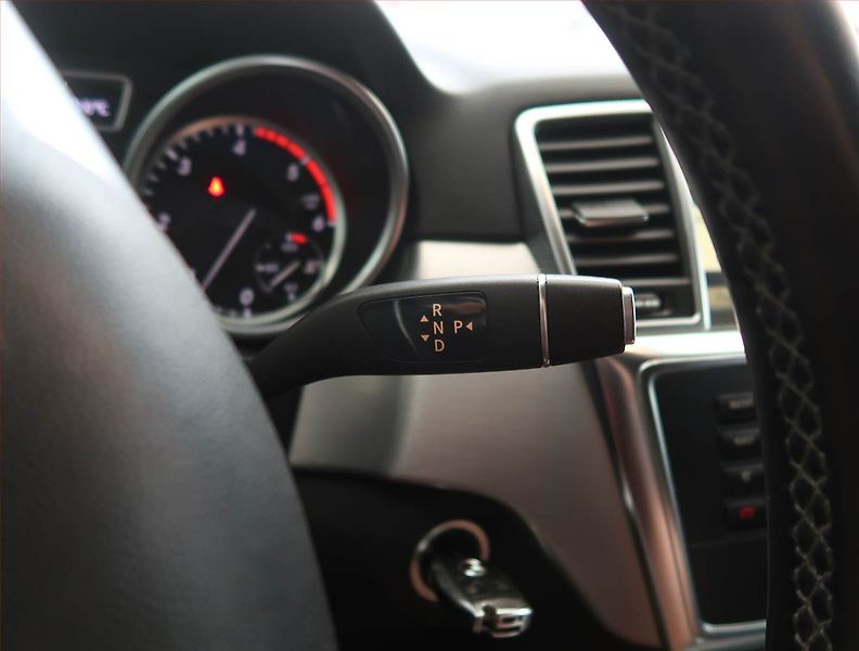 Mercedes-Benz Třídy M (2011) ML 250 BlueTEC, 4X4, Automat - fotka 13 z 20
