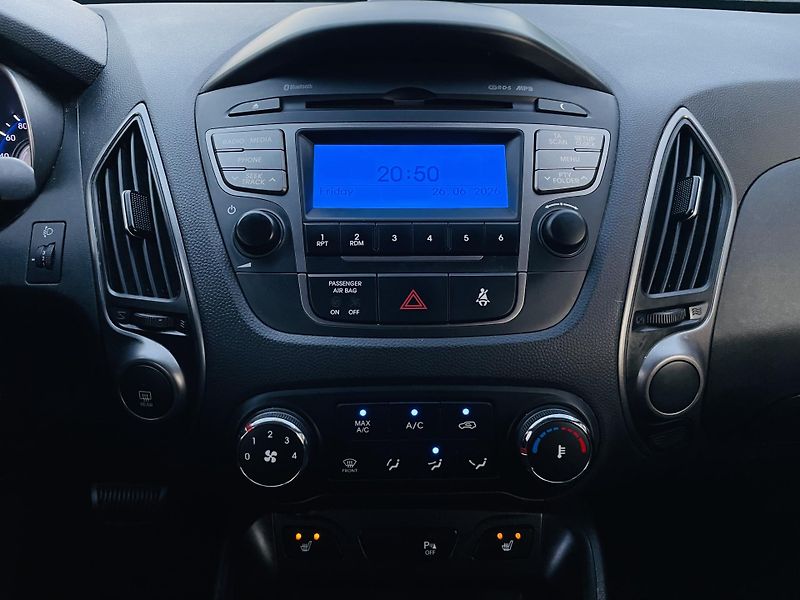 Hyundai ix35 2.0i AUTOMAT VYHŘEV TAŽNÉ - fotka 37 z 43