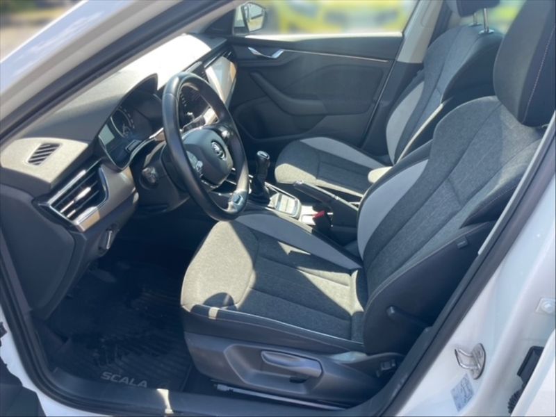 Škoda Scala 1,5 TSI 110 Style 5d - fotka 7 z 11