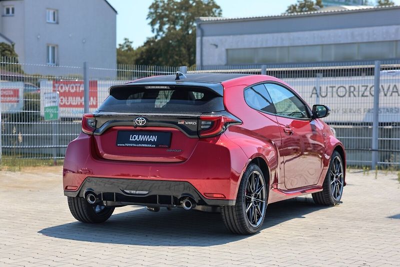 Toyota GR Yaris 1.6. 260k Dynamic + Sport - fotka 5 z 27