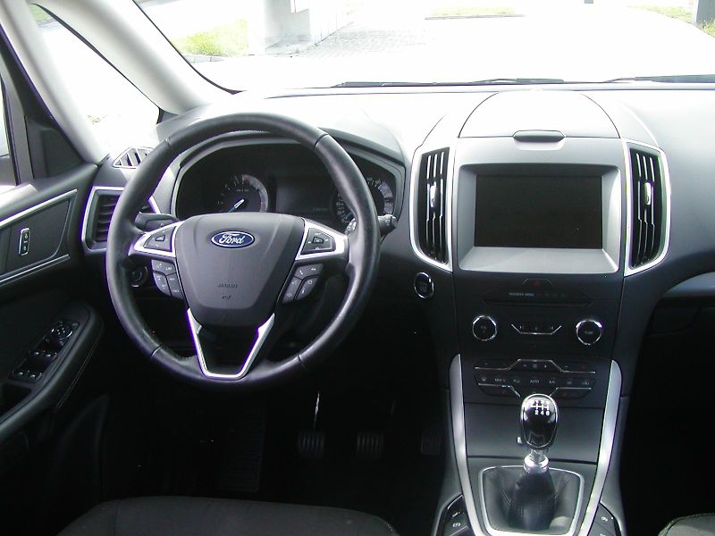Ford Galaxy 2.0TDCi,7-MÍST, BUSINESS,NAVI  - fotka 35 z 51