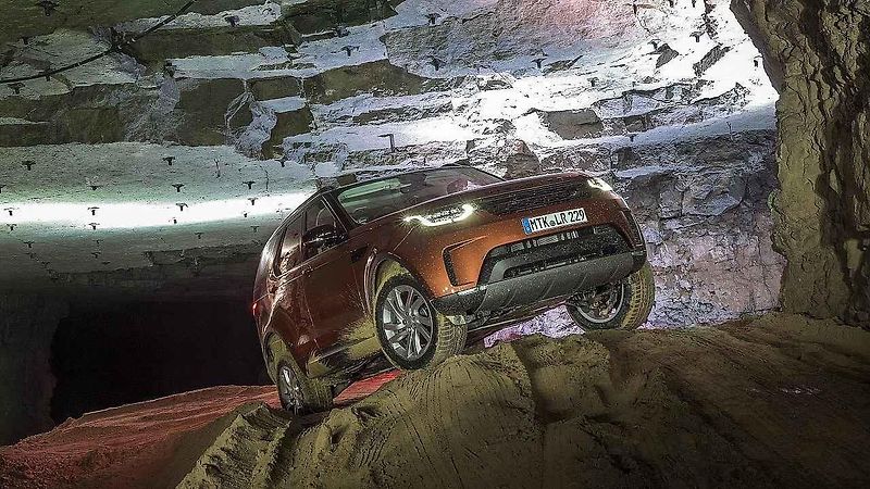 Land Rover Discovery.
