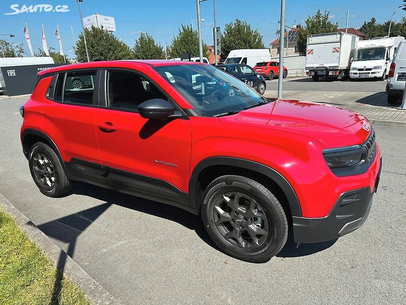 Jeep Avenger (2026) Longitude 1.2 Turbo 100 6MT - fotka 4 z 9