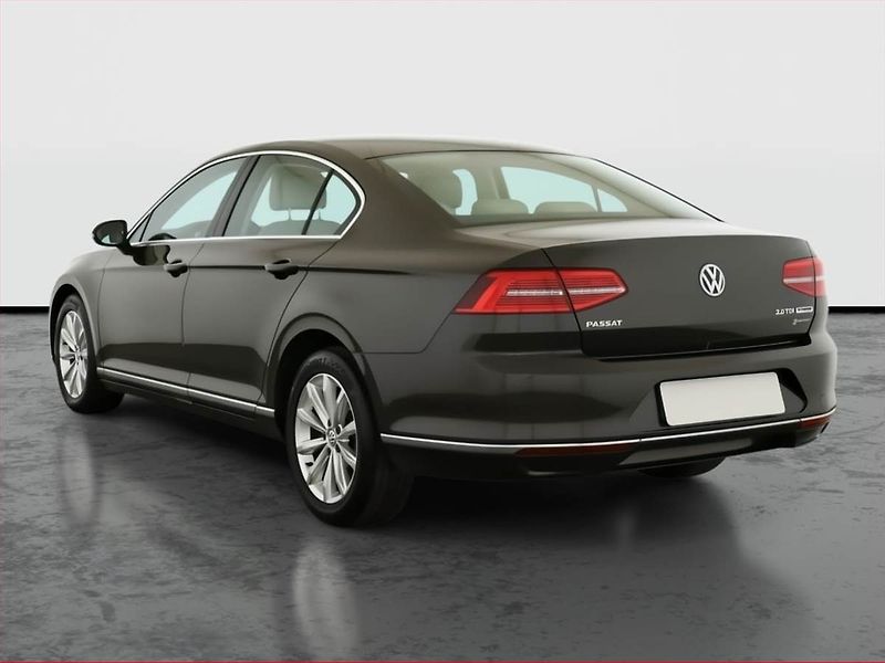 Volkswagen Passat (2016) 2.0 TDI, Serv.kniha, Kůže - fotka 4 z 17