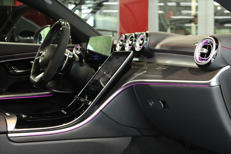 Mercedes-Benz CLE 53 AMG Coupe 4MATIC+ Premium P - fotka 31 z 35
