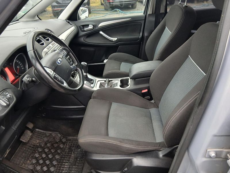 Ford S-MAX 2.0 TDCI, AUTOMAT - fotka 9 z 32