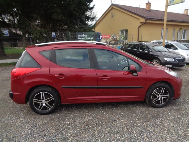 Peugeot 207 1,4 - fotka 6 z 16