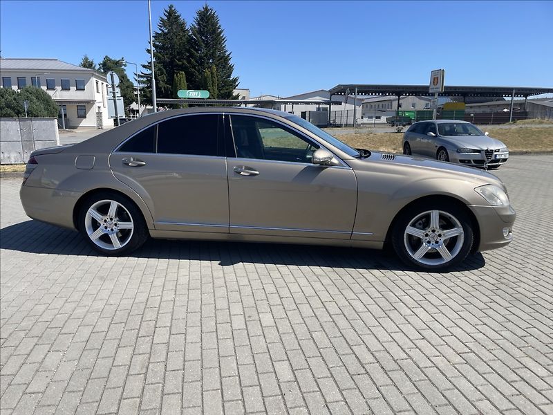 Mercedes-Benz Třídy S 3,0 320CDi 155kw nutný servis - fotka 31 z 32