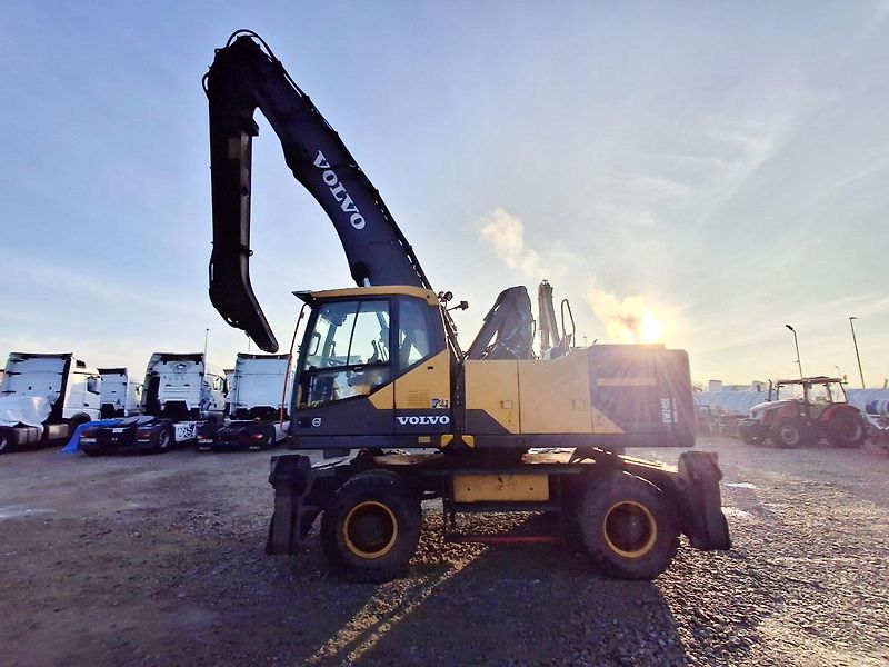 Volvo (2020) EW240EMH material handling - fotka 6 z 9