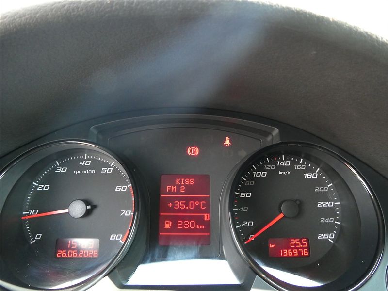 Seat Exeo 1,8 TSi 88kW serviska, 2x kola - fotka 26 z 37