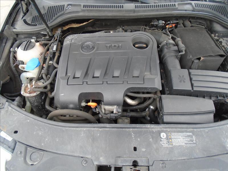 Škoda Superb 2,0   2.0.TDI-CR-125KW - fotka 22 z 28