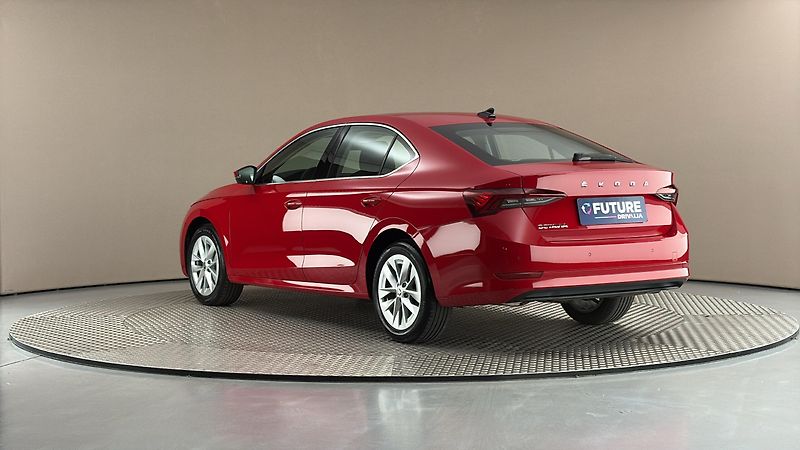 Škoda Octavia 2.0 TDI Style - fotka 2 z 25