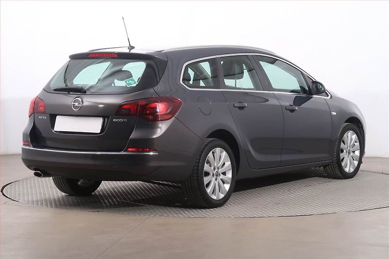 Opel Astra (2014) Cosmo 1.4 T, LPG, Serv.kniha - fotka 5 z 18