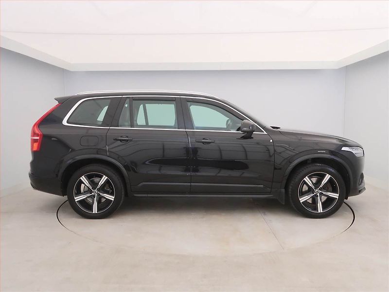 Volvo XC90 (2018) R-Design T8 Twin Engine AWD - fotka 6 z 27