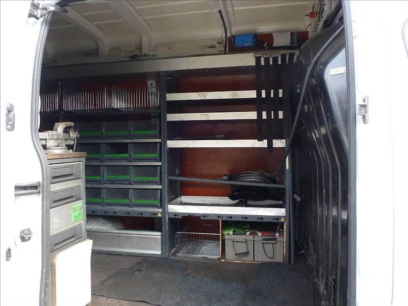 Renault Master 2,3 DCI POJÍZDNÁ DÍLNA,TZ na 3 - fotka 37 z 59