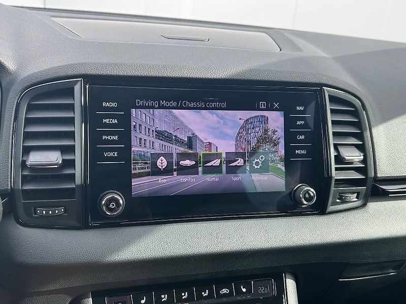 Škoda Karoq Sportline 7DSG 1,5TSI - fotka 17 z 26