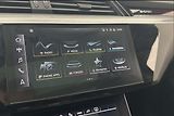 Audi SQ8 e-tron quattro Tažné Pano 360k - náhled 19