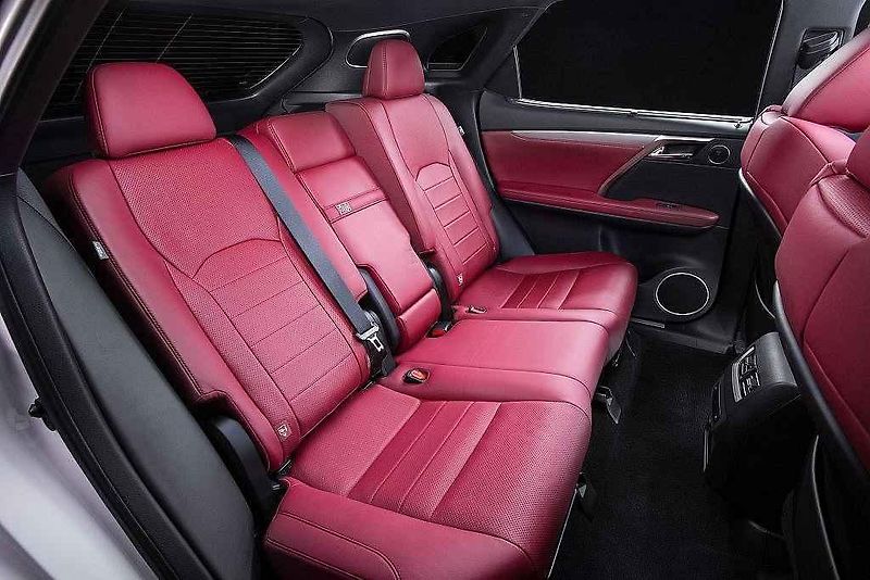 Lexus RX.