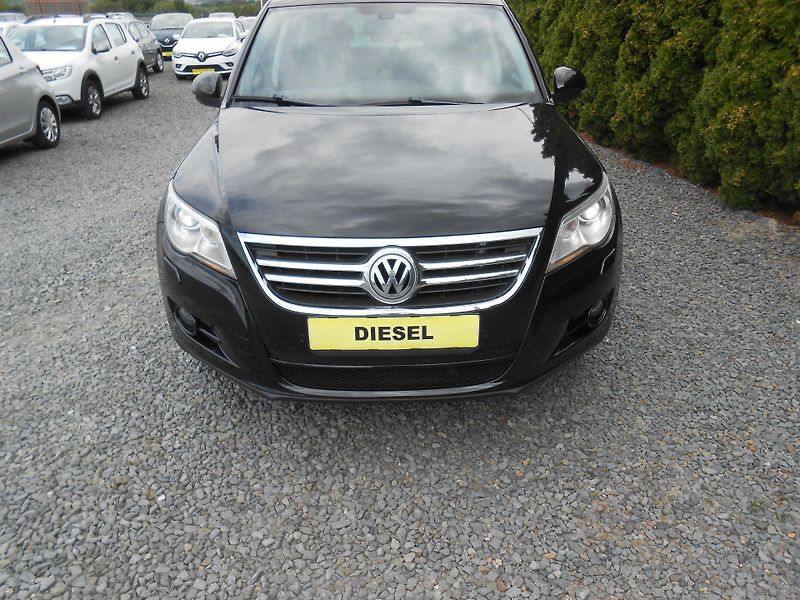 Volkswagen Tiguan 2.0TDi 103KW,,XENONY,DSG - fotka 8 z 40