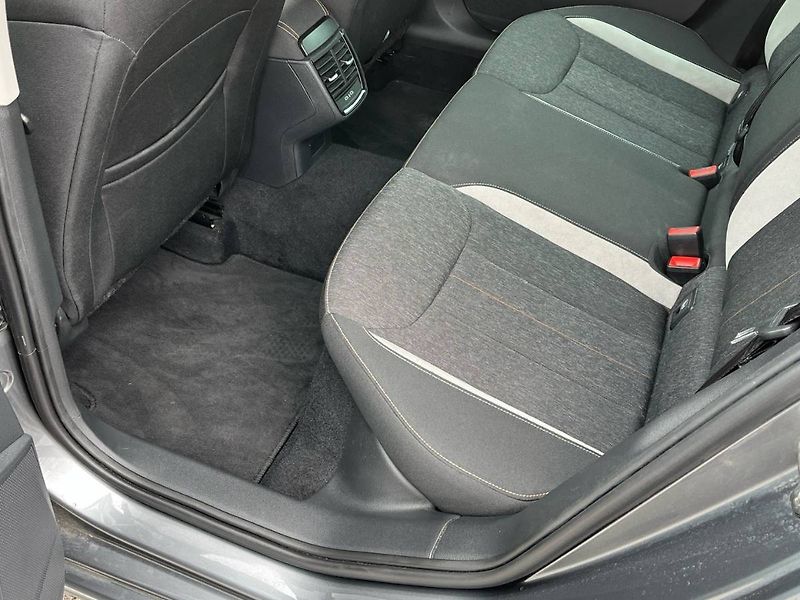 Škoda Scala (2022) 1.0 TSI 81kW Style - fotka 14 z 20
