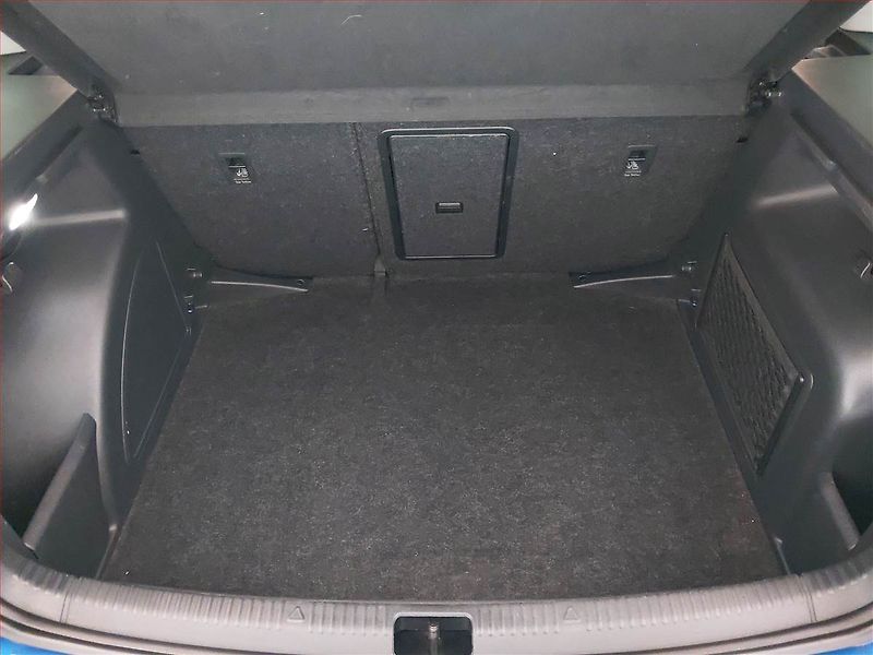 Škoda Rapid (2019) Spaceback 1.0 TSI, Xenony - fotka 14 z 17