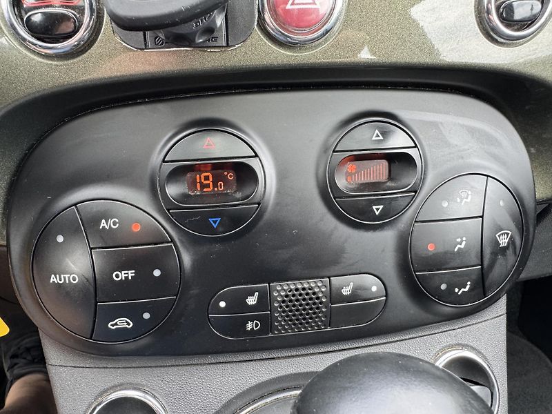 Fiat 500 (2012) 1.4 AUTOMAT.SERVISNÍ KNIHA - fotka 20 z 26