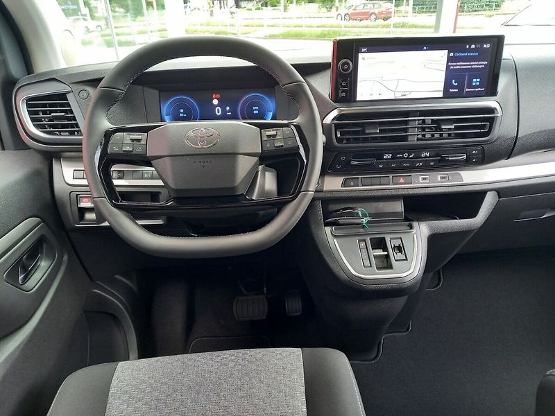 Toyota ProAce Verso 2,2 L2 Family - fotka 10 z 13
