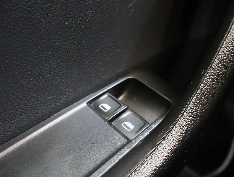 Škoda Fabia (2015) Ambition 1.2 TSI, Tempomat - fotka 16 z 18