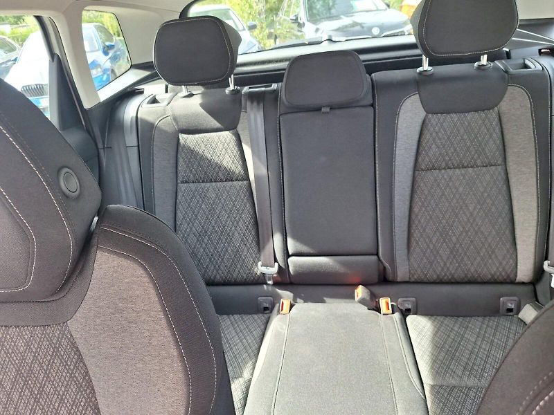 Škoda Karoq (2023) 2.0 TDI / 85 KW / 6MP / STYLE - fotka 24 z 32