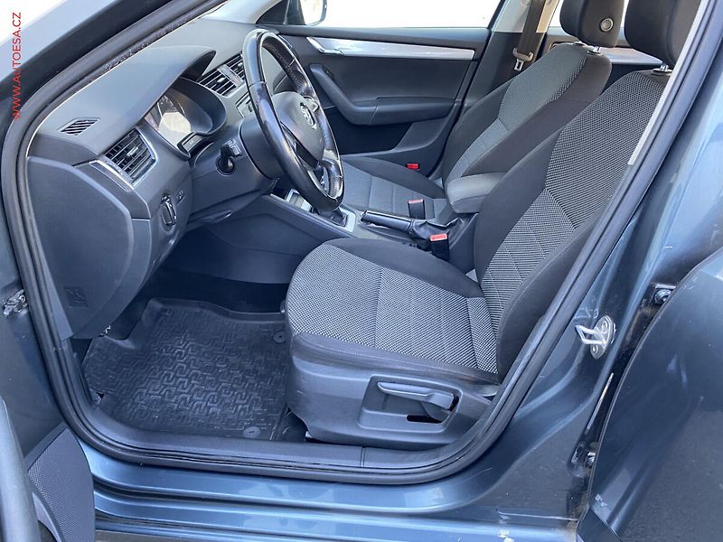 Škoda Octavia (2015) 1.6 TDi, ČR, AC, tempo - fotka 9 z 16