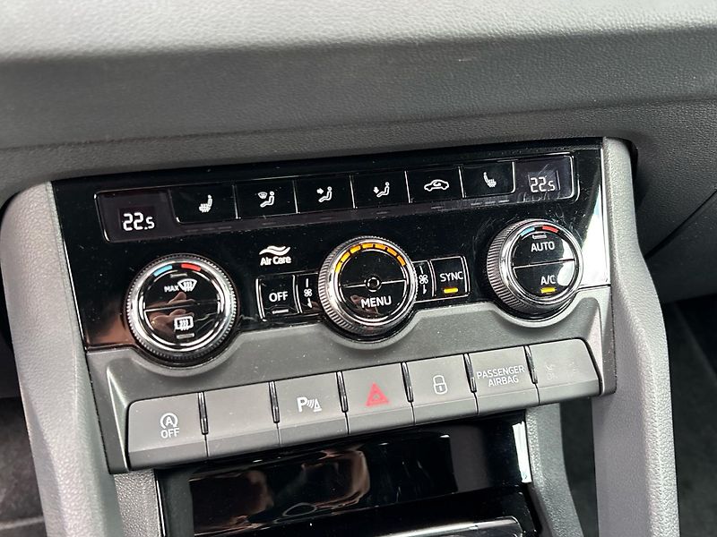 Škoda Karoq DSG Sportline - fotka 12 z 28