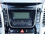 Hyundai i30 (2013) 1.4CVVT, AC, park.čidla - náhled 11