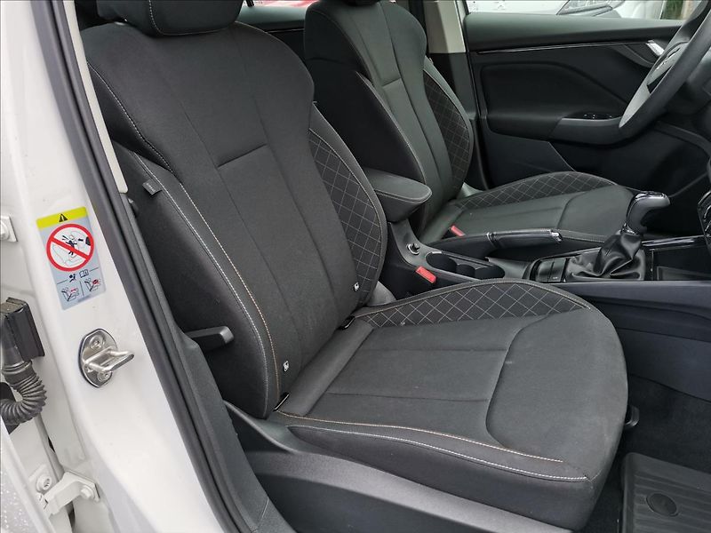 Škoda Kamiq 1,0 TSI 81 kW Ambition DSG - fotka 11 z 18
