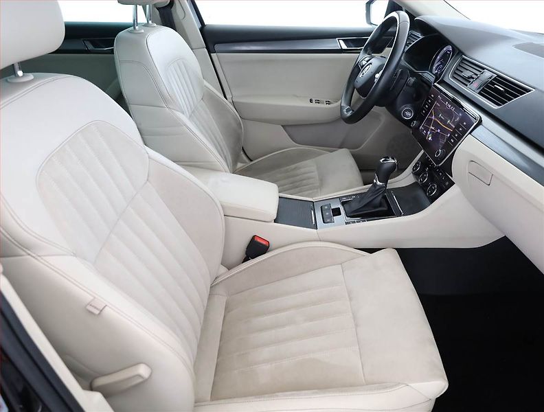 Škoda Superb (2021) Style 2.0 TDI - fotka 7 z 20