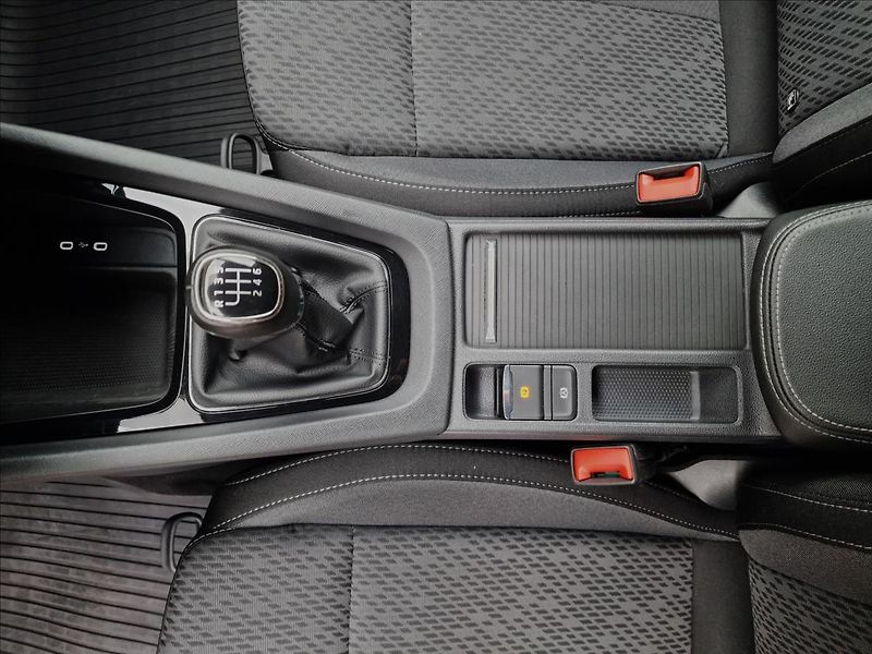 Škoda Octavia 2.0 TDI 110kw Style,ČR,1.Maj. - fotka 37 z 50
