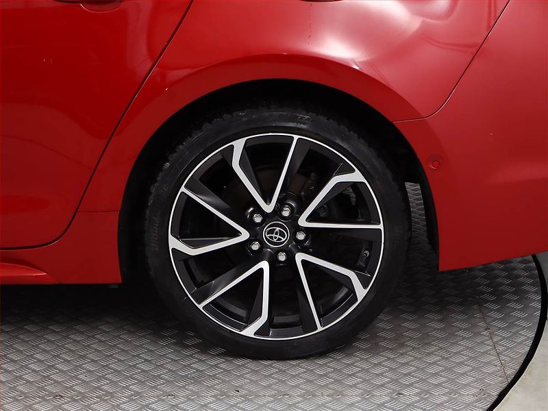 Toyota Corolla (2019) 2.0 Hybrid - fotka 13 z 21