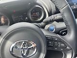 Toyota Yaris 1.5 HSD e-CVT Selection Style - náhled 17